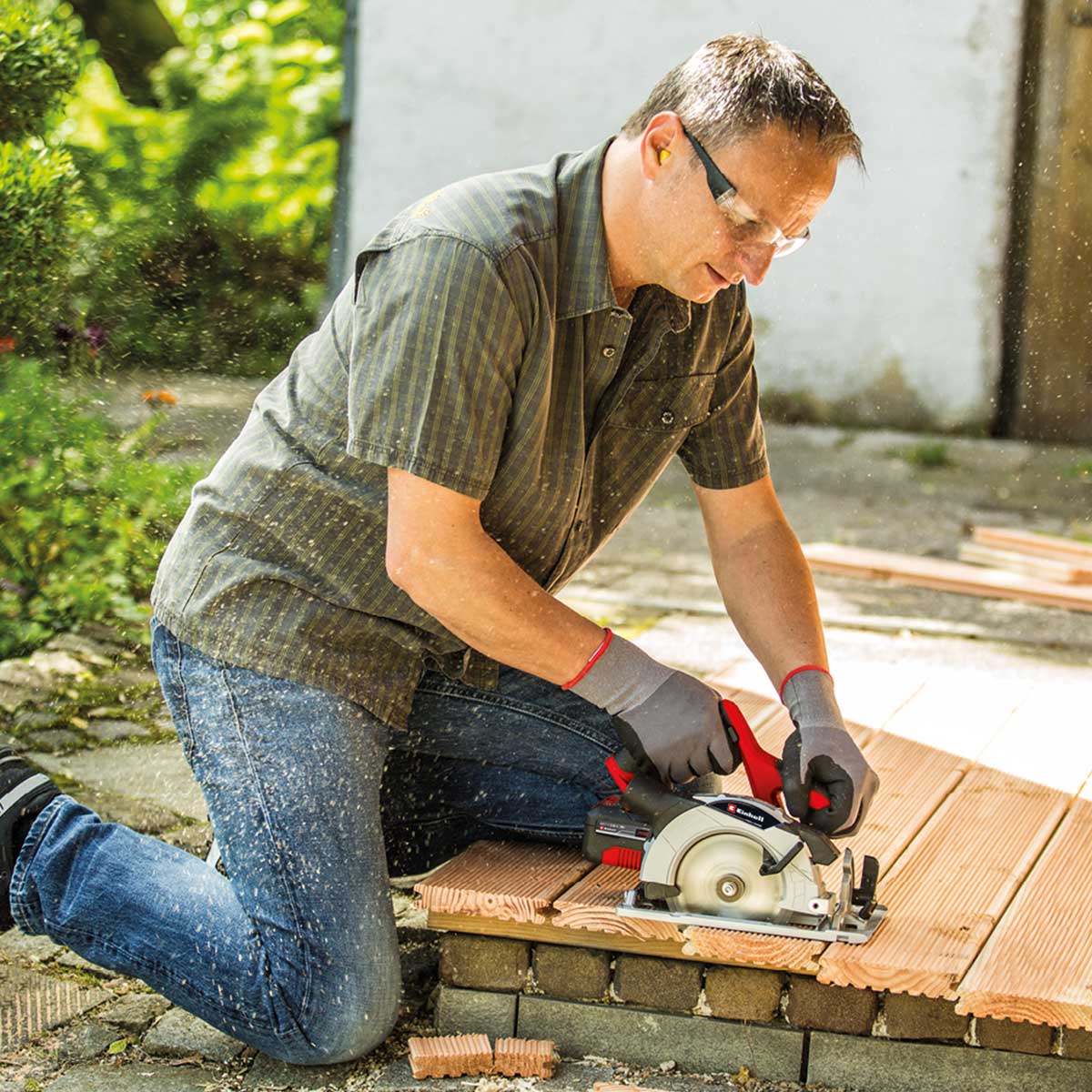 Sierra circular 1.400 watts + cargador y batería de 2.5 Ah  marca Einhell - Image 6