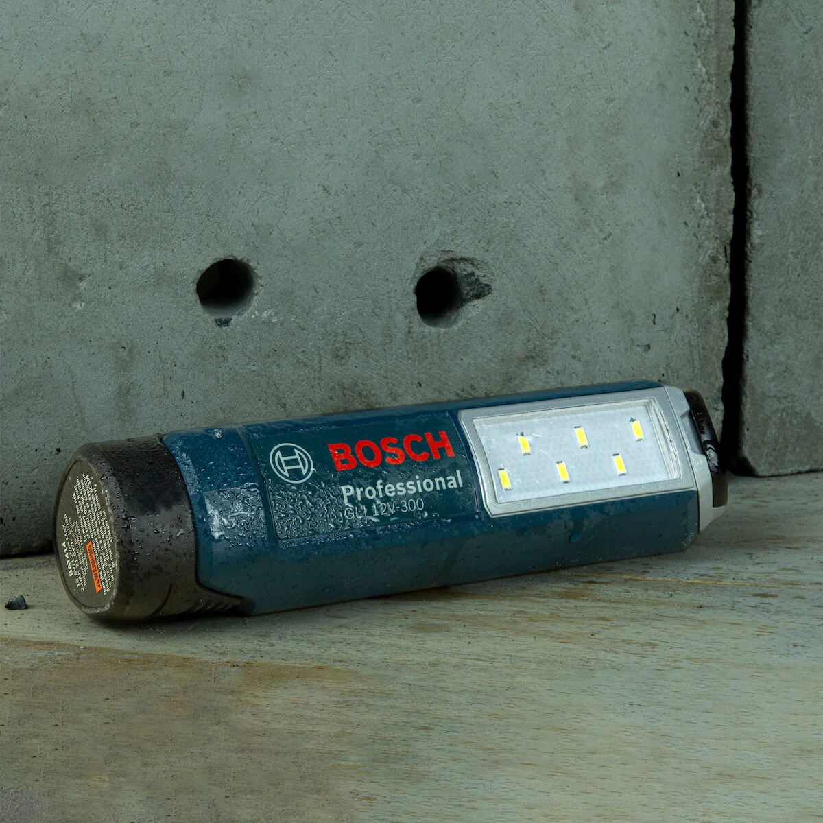 Linterna inalámbrica 12V, 300 Lm GLI 12V-300 Sin Bateria/Sin cargador Bosch - Image 7