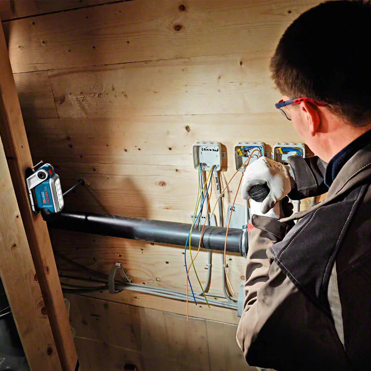 Linterna inalámbrica 12V, 330 Lm GLI 12V-330 Sin Bateria/Sin cargador Bosch - Image 8