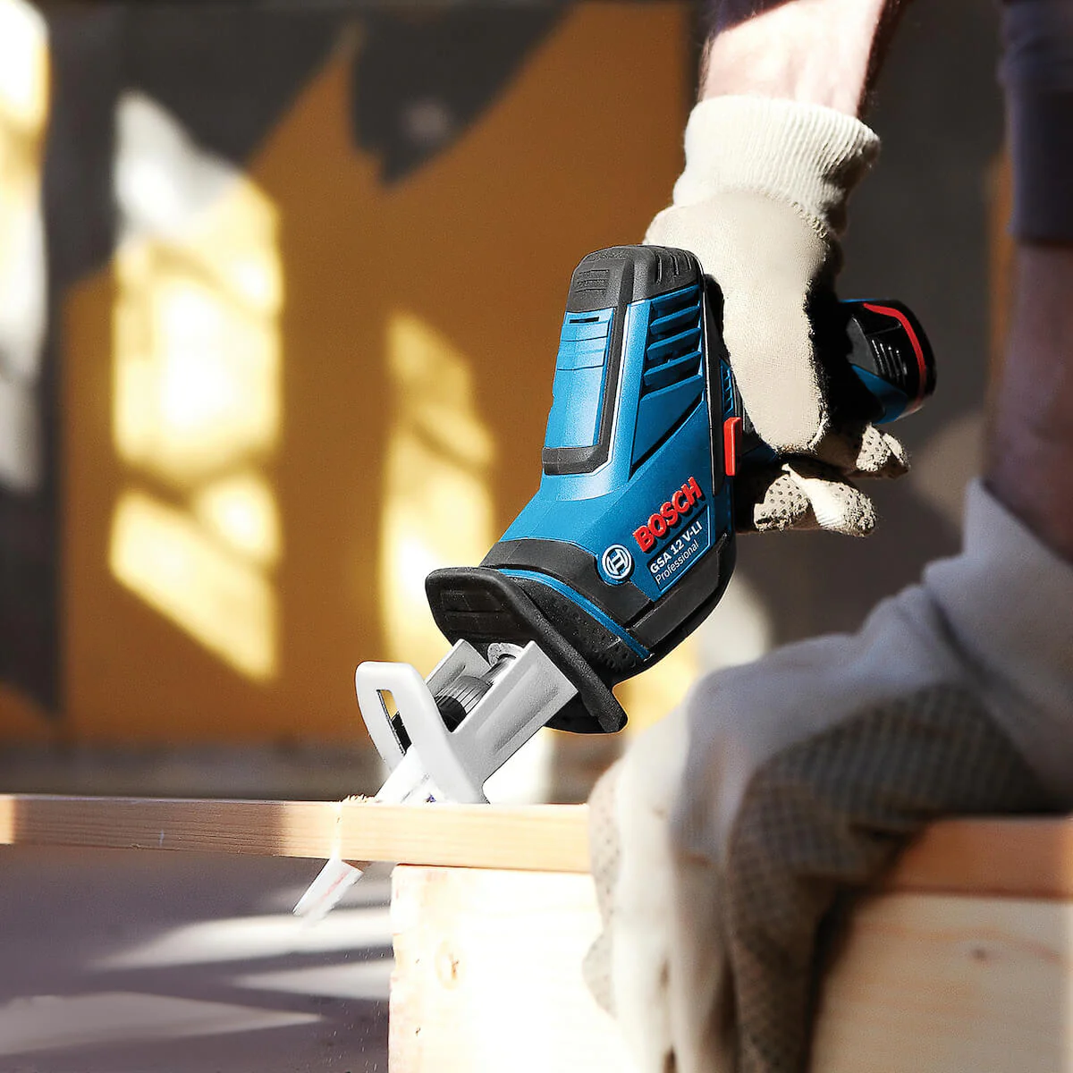 Sierra sable inalámbrica 12V GSA 12V-LI Sin Bateria/Sin Cargador Bosch - Image 5