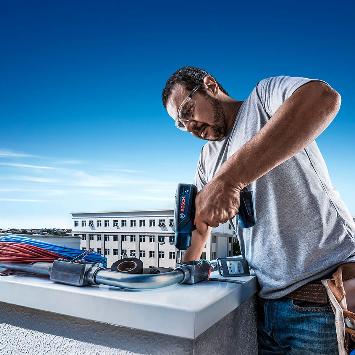 Taladro atornillador inalámbrico 12V GSR 1000 Smart Bosch maletín - Image 8