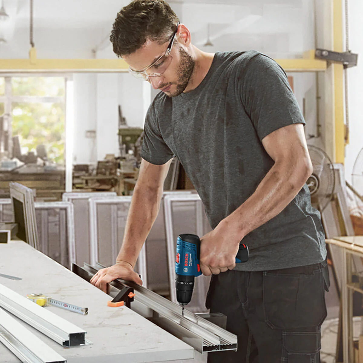 Taladro percutor 1/2" 12V GSB 120-LI y Llave de impacto 1/4" 12V 100Nm GDR 120-LI 2 Bat Bosch - Image 12