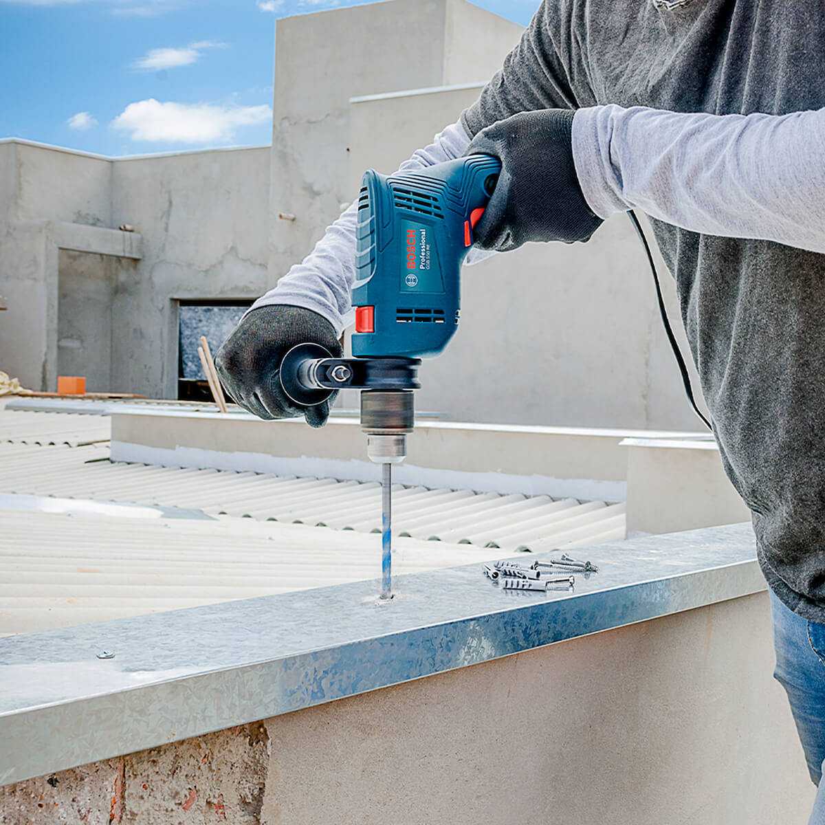 Taladro percutor 1/2" 550W +14 acc GSB 550 Bosch - Image 8